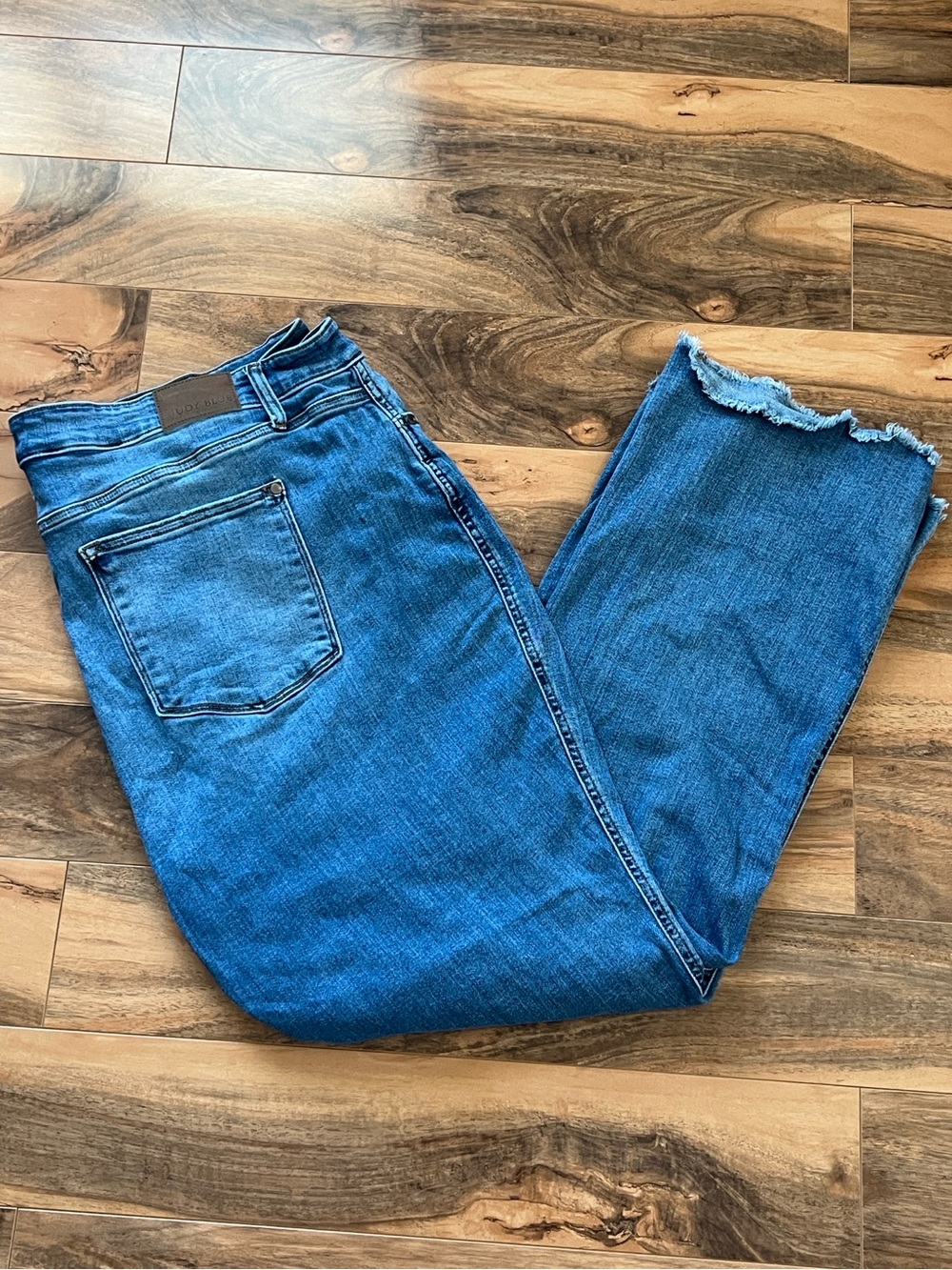 Judy Blue Women’s 24W Distressed Bootcut Jeans Stretch Raw Hem Plus Size Denim